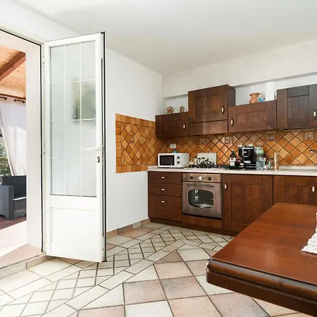Holiday home Le Lantane